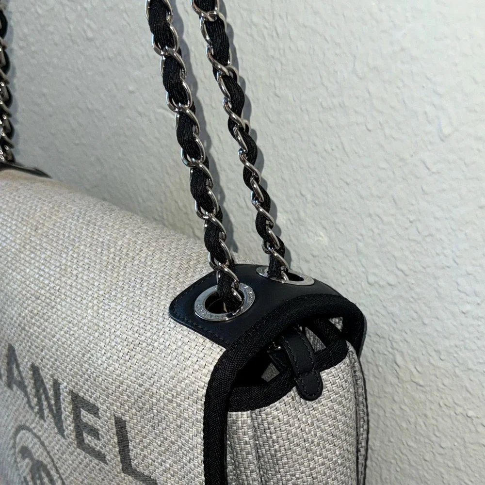 💎AUTHENTIC CHANEL GRAY RAFFIA DEAUVILLE MESSENGER BAG/SHOULDER BAG/CROSSBODY-EUC - Picture 8 of 17